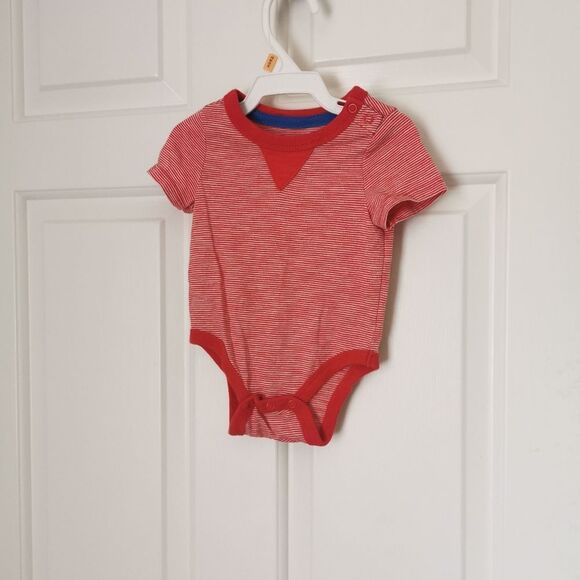 5/$10 Oshkosh B'gosh short sleeve onesie size 0-3 m - Picture 1 of 4